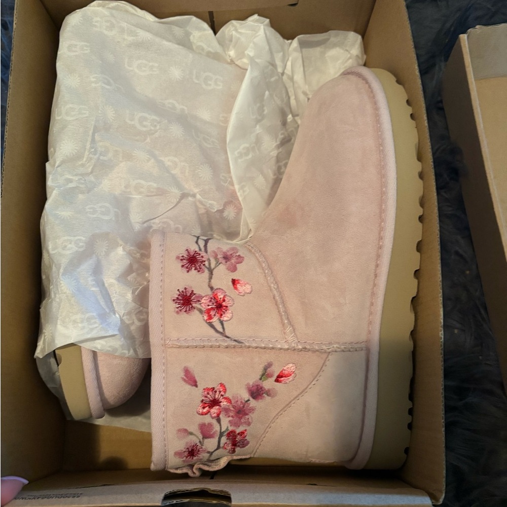 PINK BLOSSOMS UGG BOOTS!